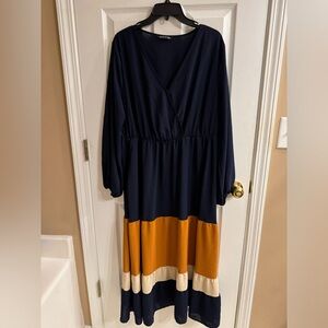 BloomChic color block long sleeve dress